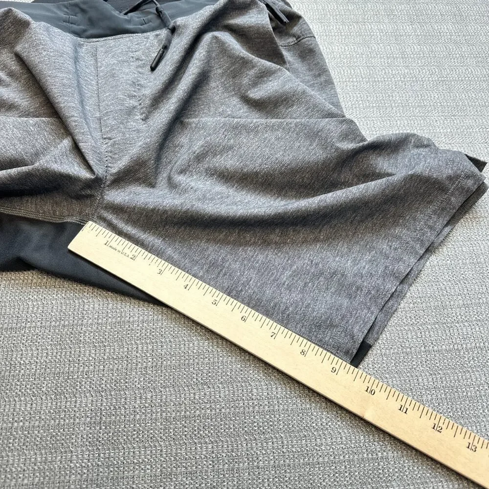 Lululemon THE Short 9‎ Linerless Mens Medium Pullon Athletic Athleisure Gym